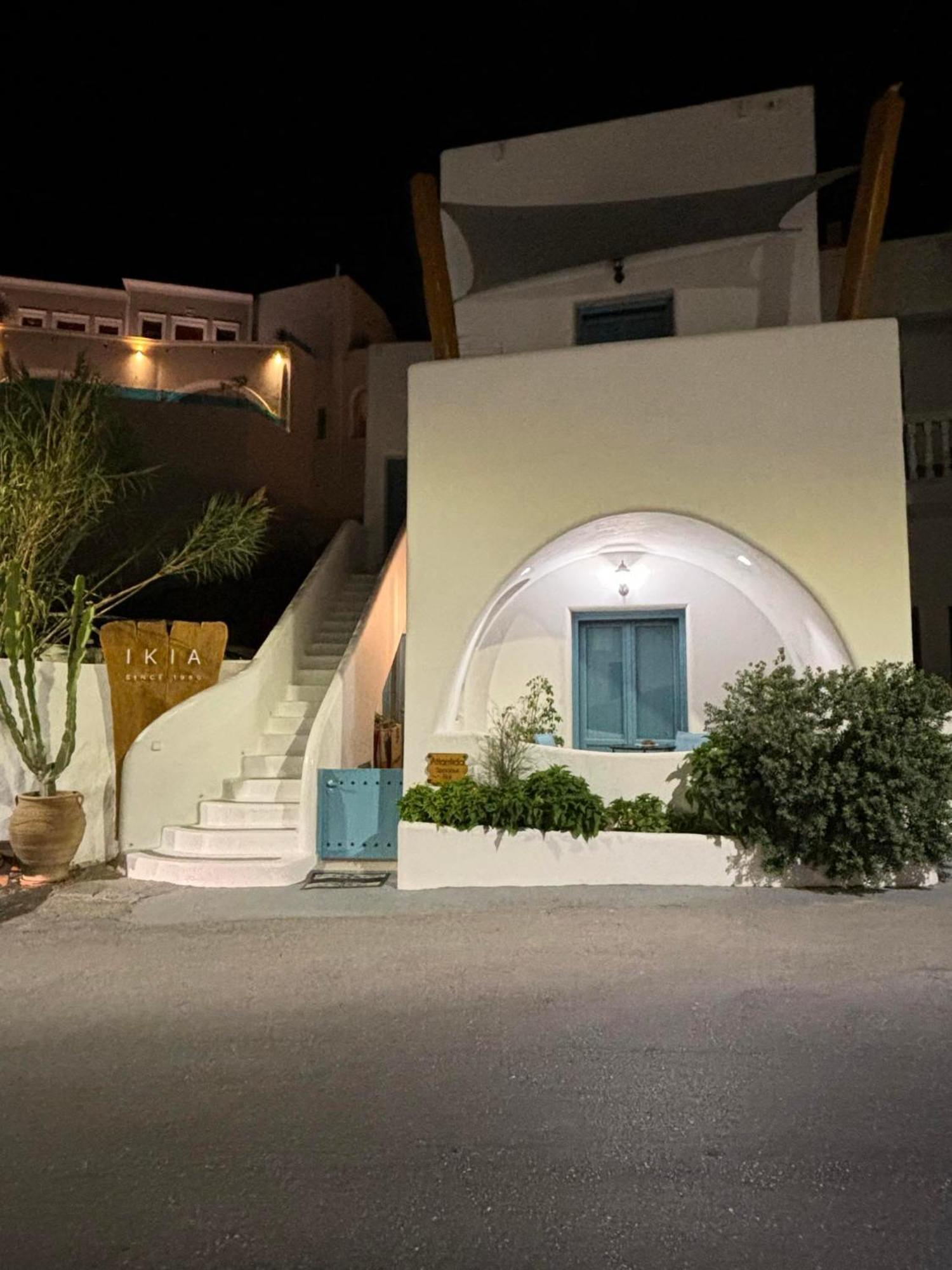 Atlantida Spacious Flat Fira  Extérieur photo